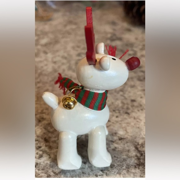 Vintage Belvedeer reindeer set of 4 ornaments by Avon GUC - Picture 3 of 7